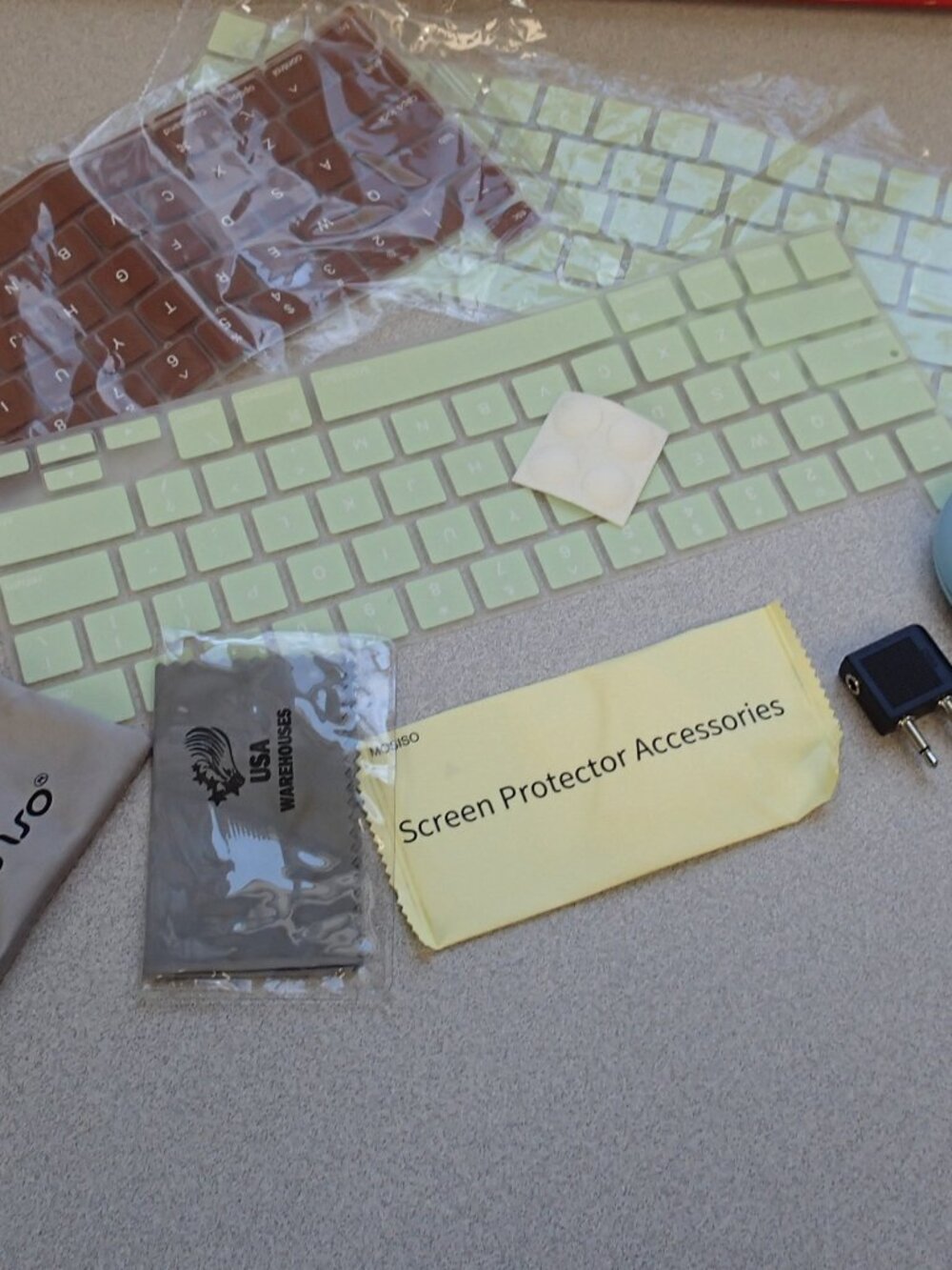 Apple Accessories Lot